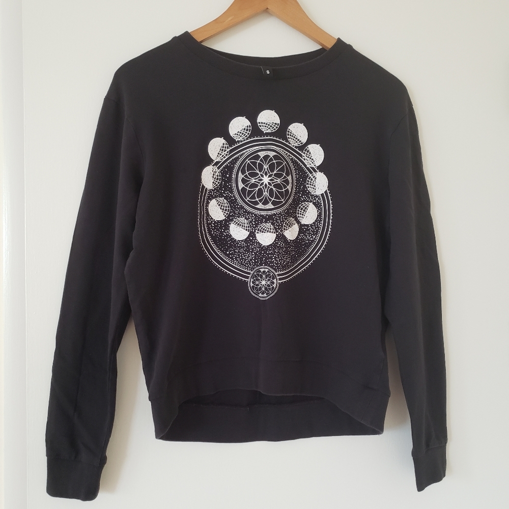 H&M women's lightweight sweater with lunar graphic